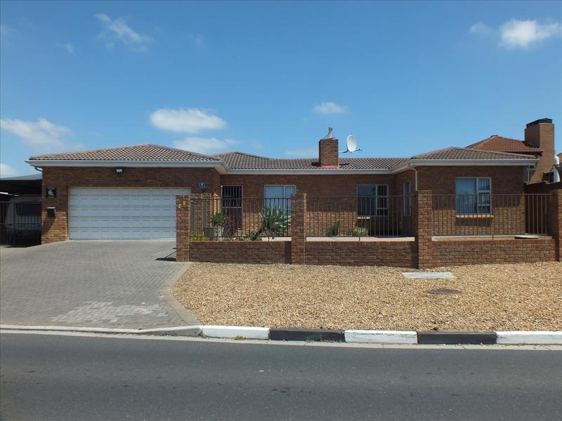 4 Bedroom Property for Sale in Brackenfell South Western Cape